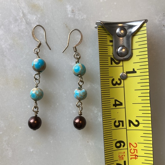 Beaded faux turquoise and faux pearl dangling earrings - Picture 2 of 3